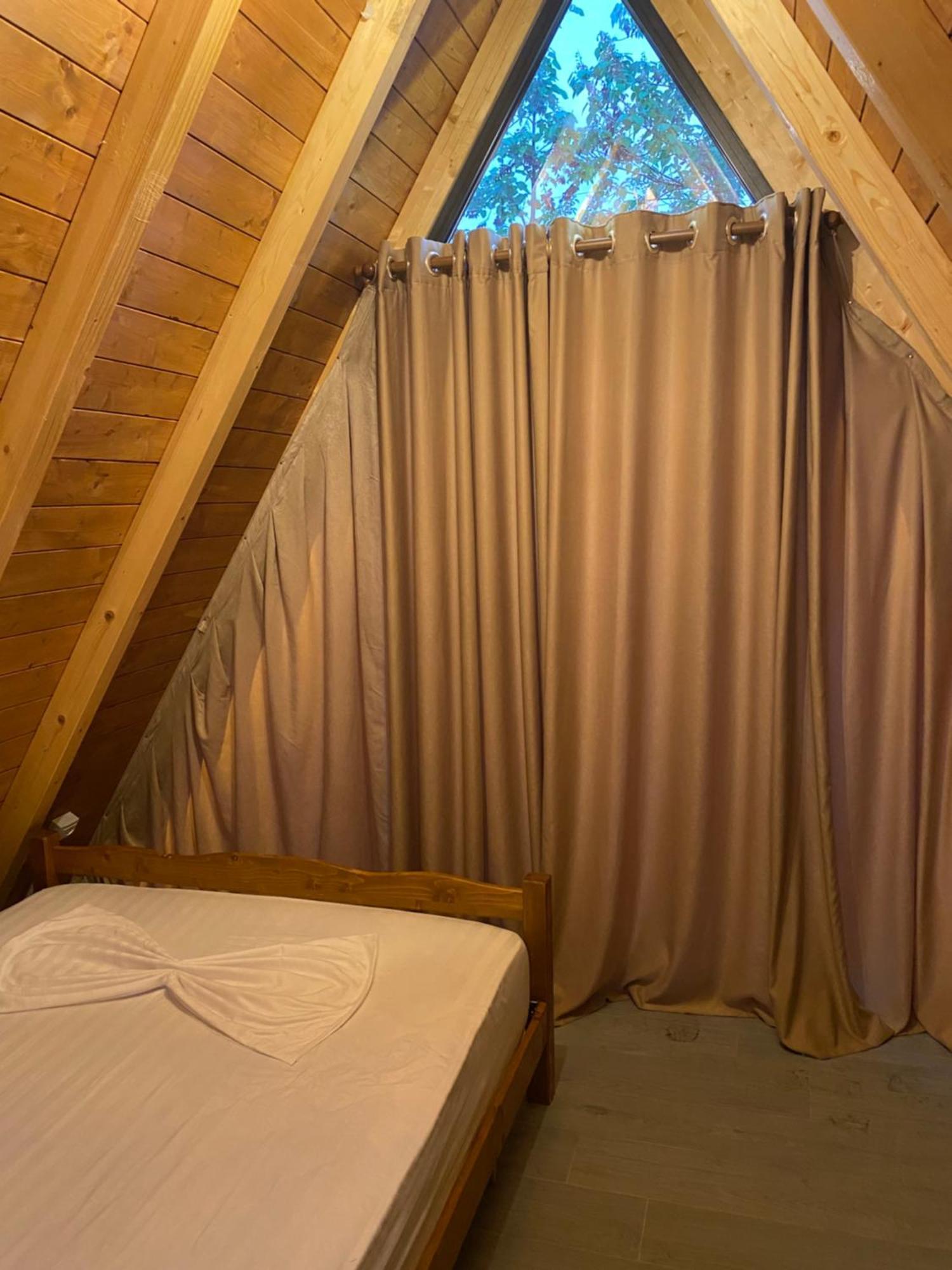 Windmill Shkodra Gesthouse Camping & Grill Ngoại thất bức ảnh